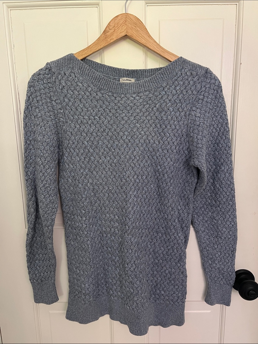 L.L. Bean Women's Sky Blue Cable Crewneck Sweater